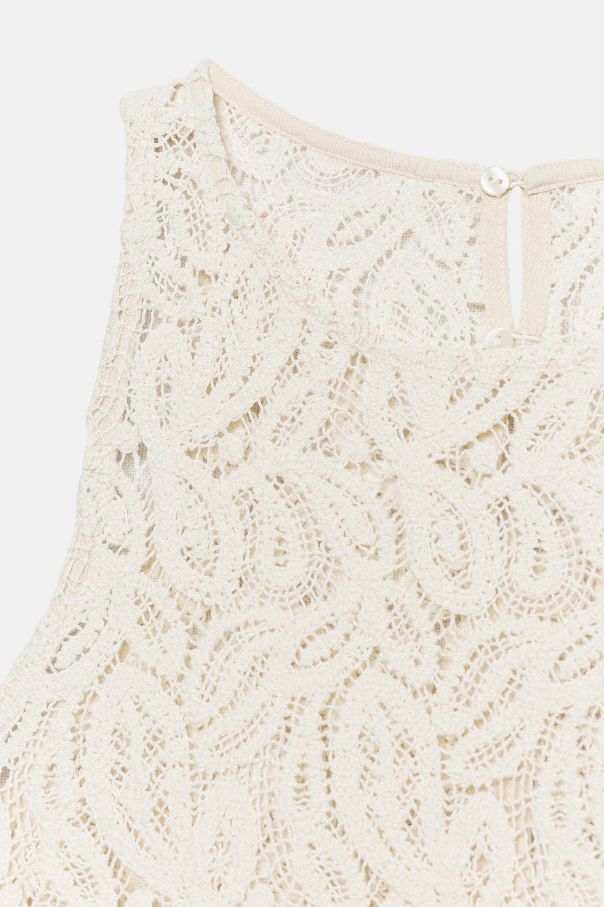 CROCHET CROP TOP